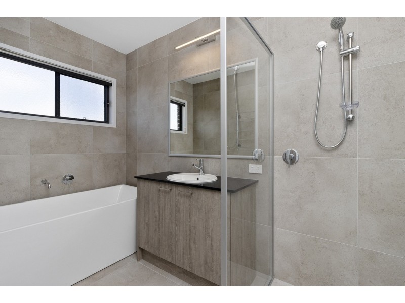 Point Vernon QLD 4655