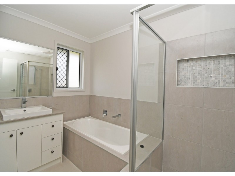 Point Vernon QLD 4655