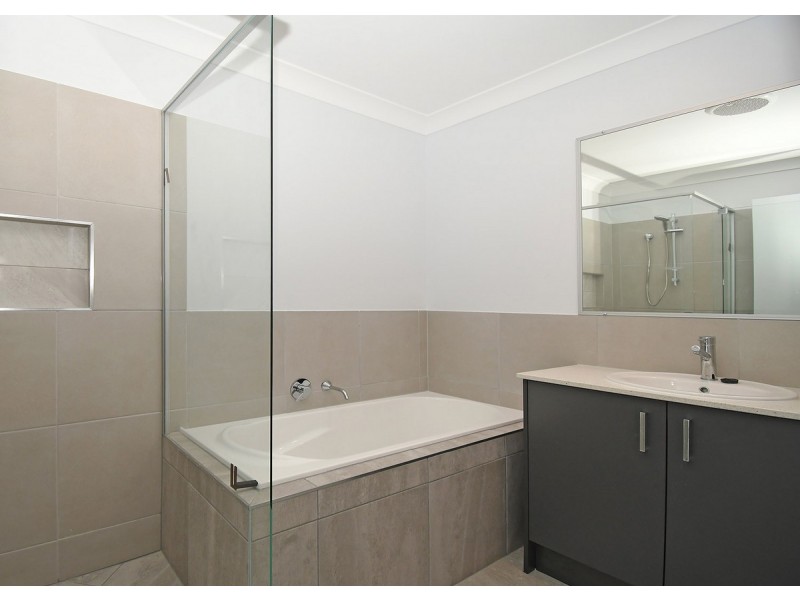 Point Vernon QLD 4655