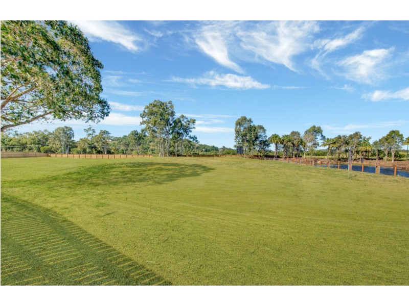 10 lake side Drive, Yeppoon QLD 4703