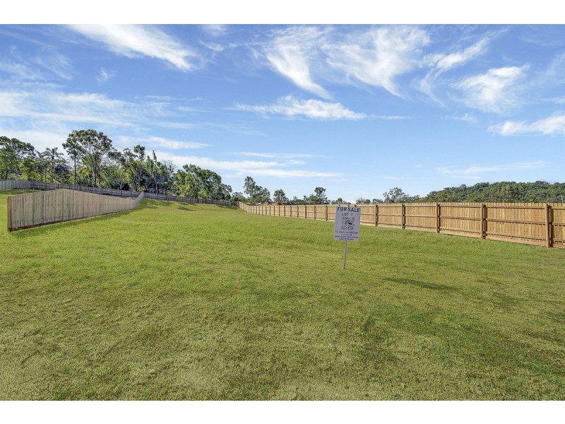 7 lake side Drive, Yeppoon QLD 4703