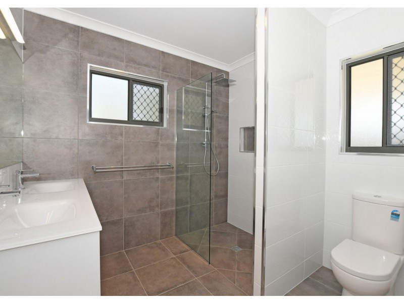 Point Vernon QLD 4655
