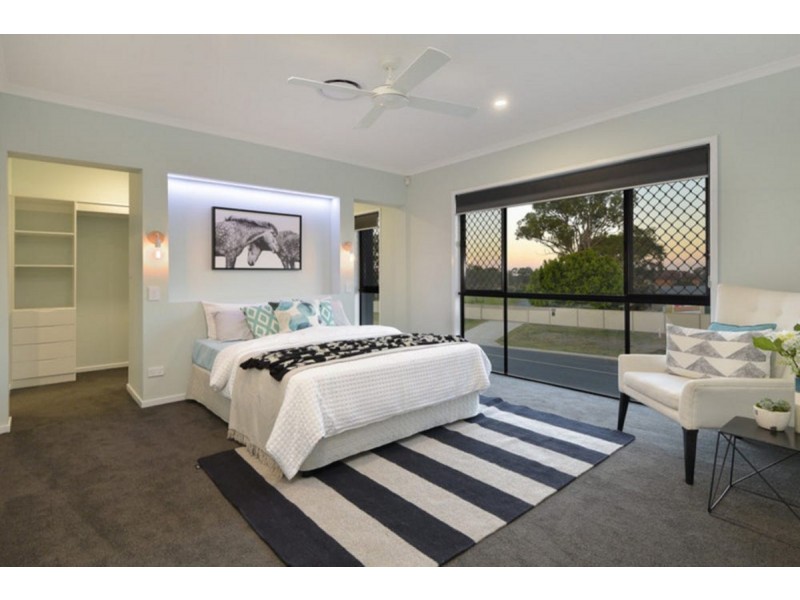 Point Vernon QLD 4655