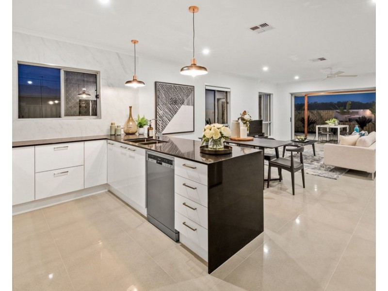 lot 253 john oxley Drive, Gracemere QLD 4702