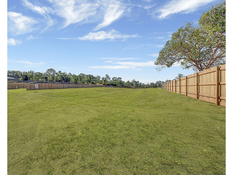 15 Lake Side Drive, Taroomball QLD 4703