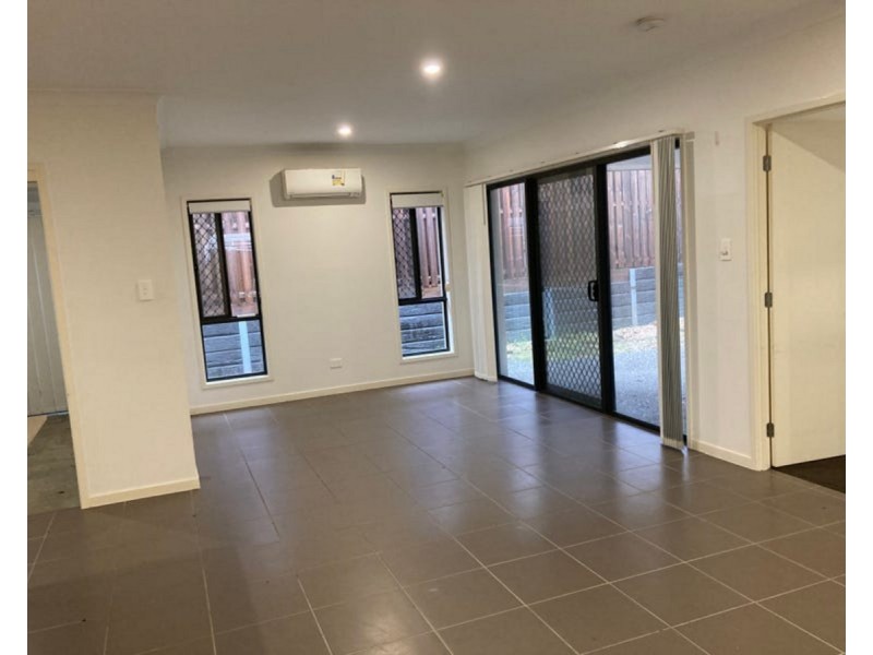 1/1 Broadwater Road, Morayfield QLD 4506