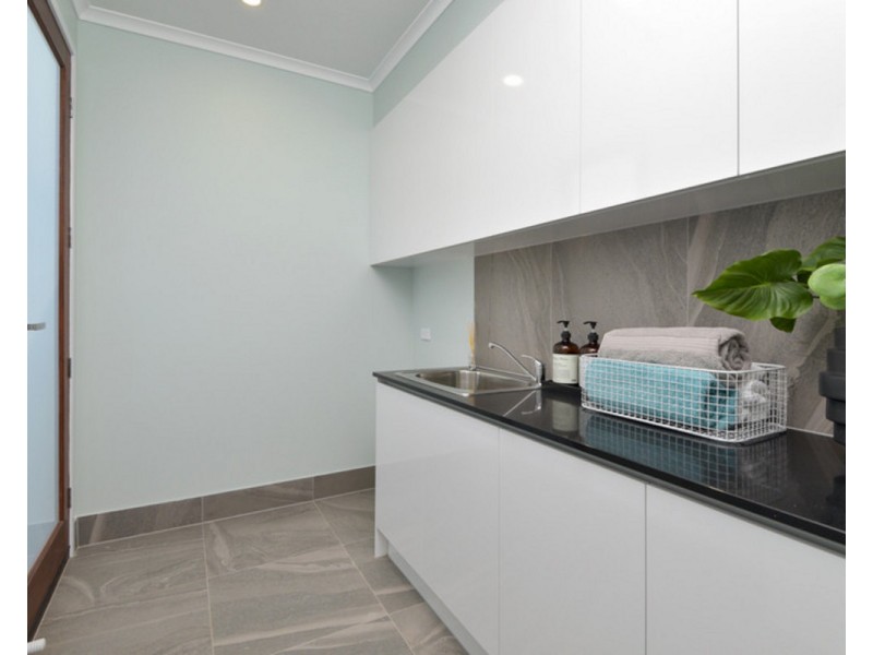 Nikenbah QLD 4655