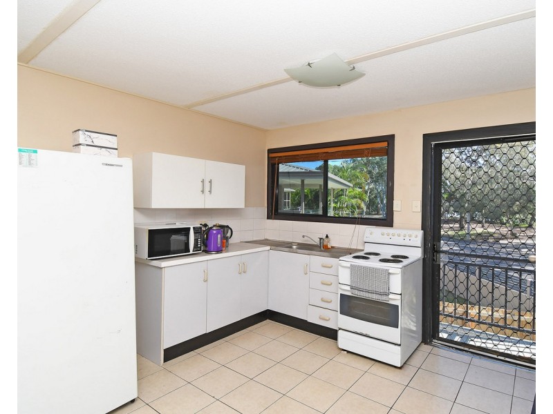 494 Esplanade, Torquay QLD 4655