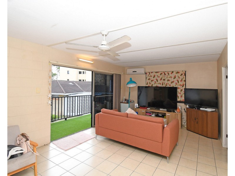 494 Esplanade, Torquay QLD 4655