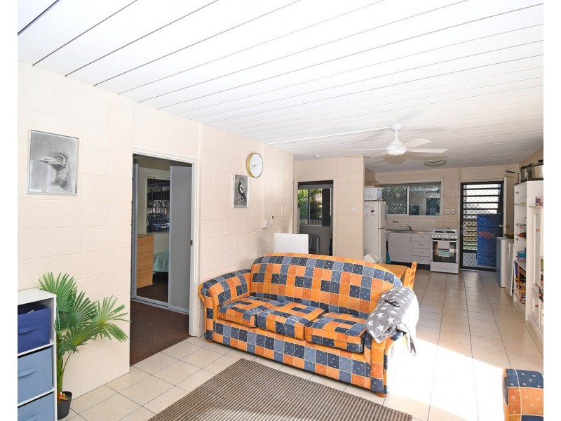494 Esplanade, Torquay QLD 4655