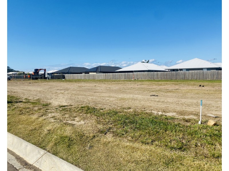 25/79 Frederick Circuit, Eli Waters QLD 4655