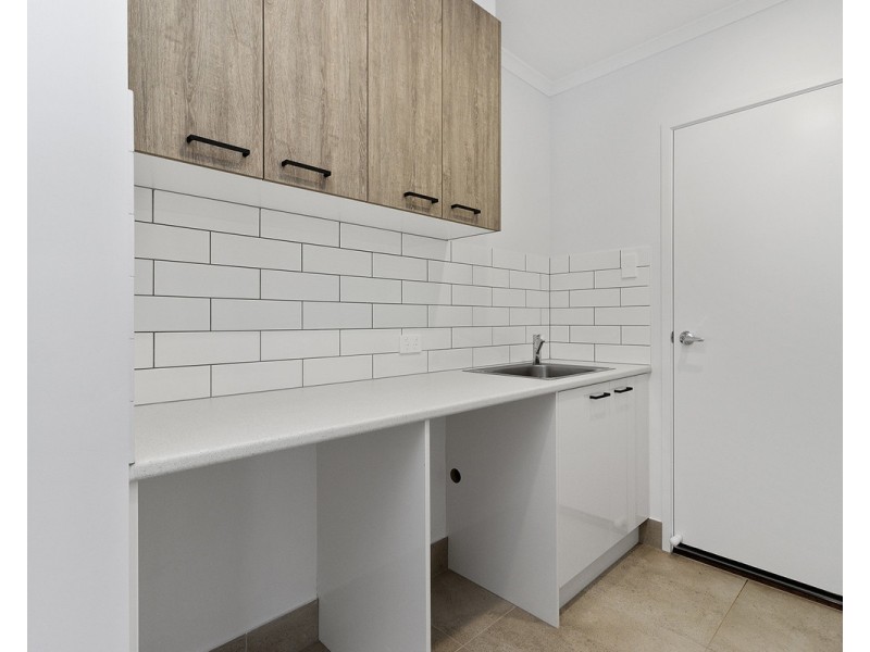 7 Frederick Circuit, Eli Waters QLD 4655