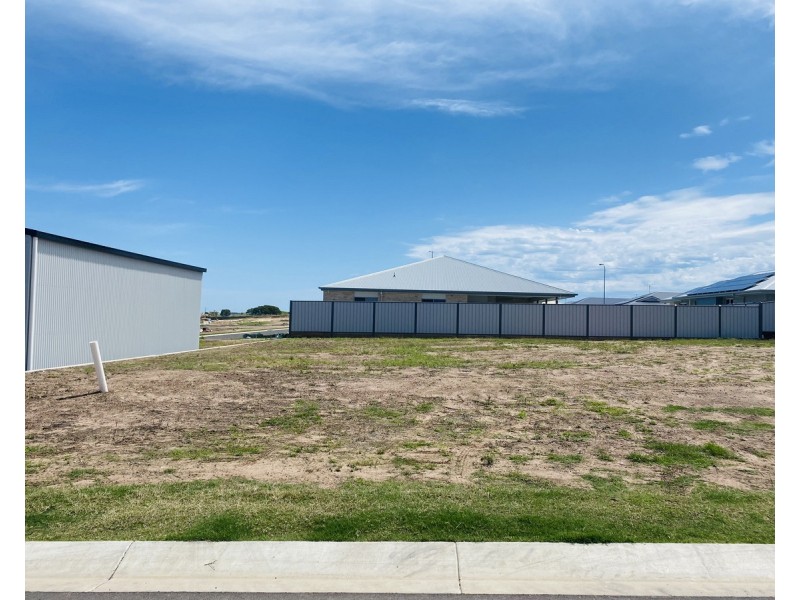 115 Canecutter Court, Kawungan QLD 4655