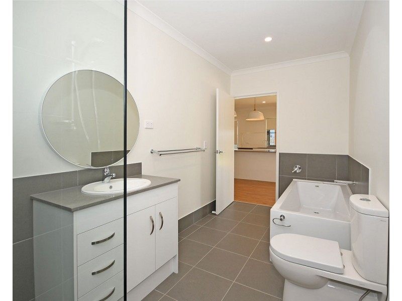 27 Canecutter Court, Kawungan QLD 4655