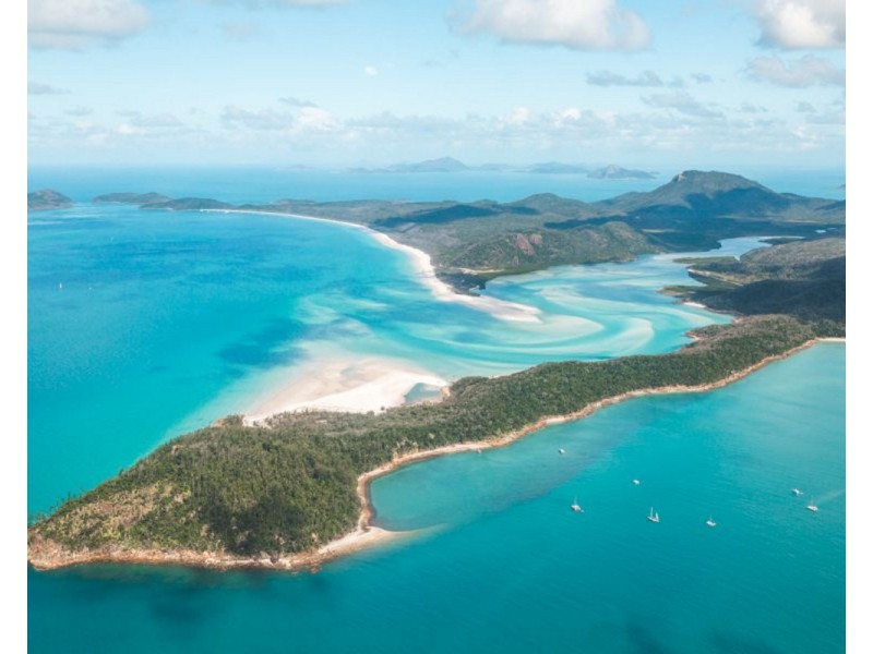 10 New Road, Booral QLD 4655