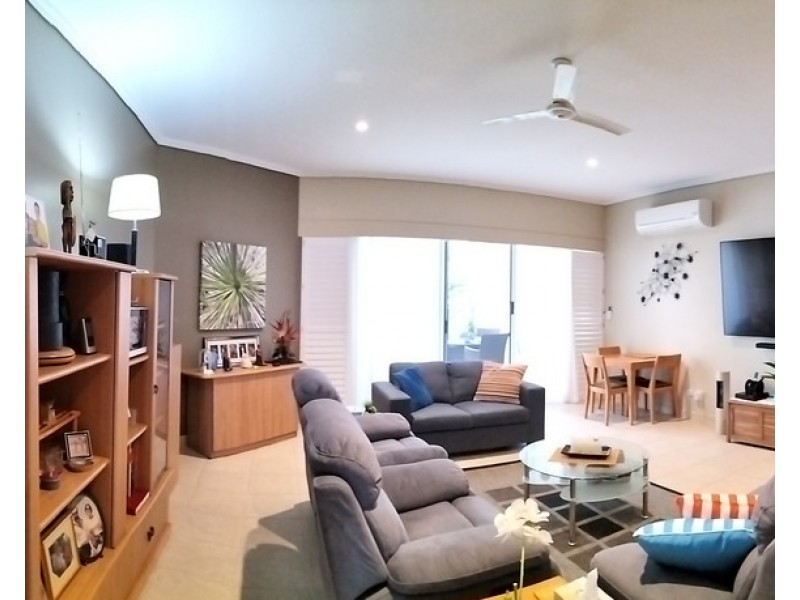 8/569 Esplanade, Urangan QLD 4655