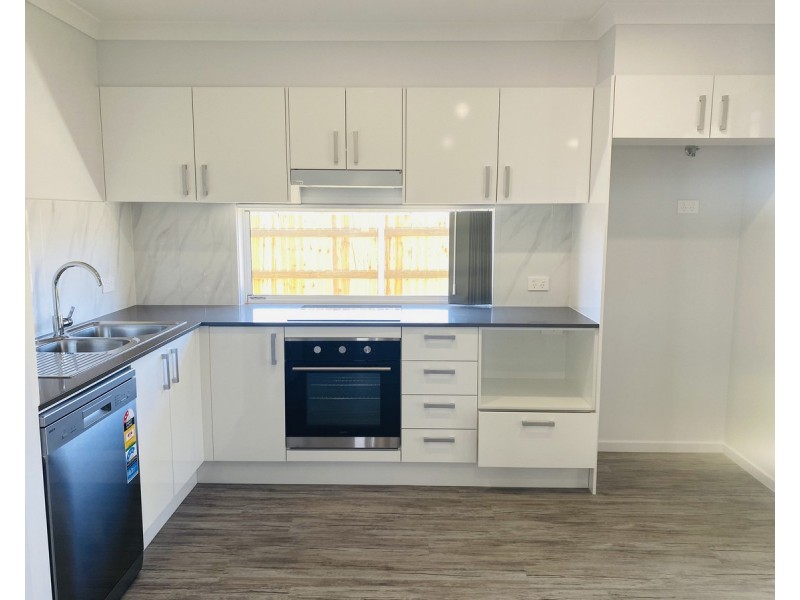 Point Vernon QLD 4655