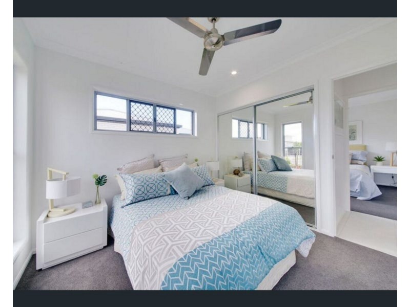 Point Vernon QLD 4655