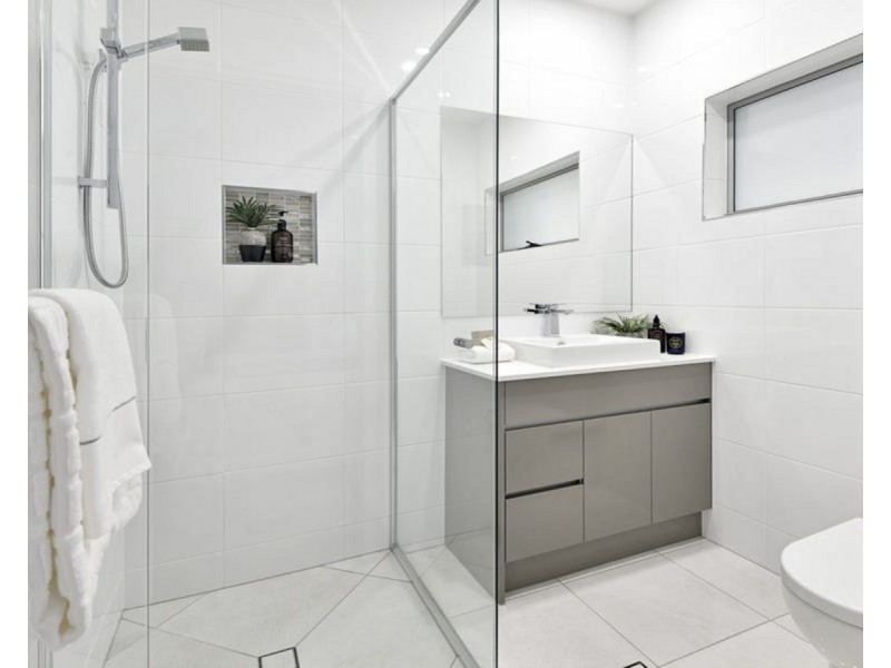 Point Vernon QLD 4655