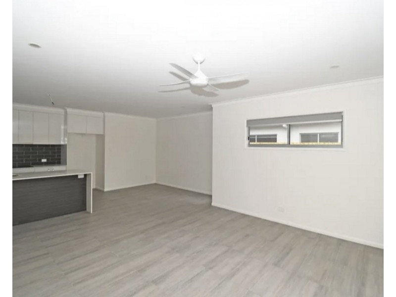 7/12 Honiton, Torquay QLD 4655