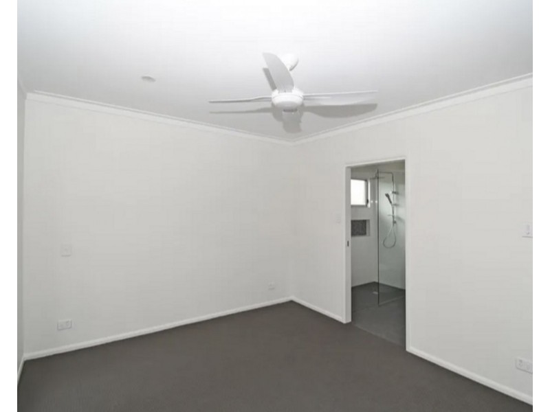 7/12 Honiton, Torquay QLD 4655
