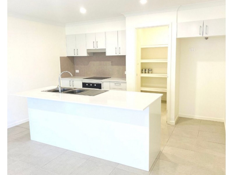 124 Murphy Street, Point Vernon QLD 4655