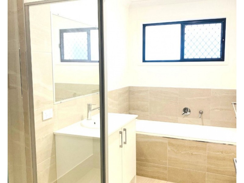 124 Murphy Street, Point Vernon QLD 4655