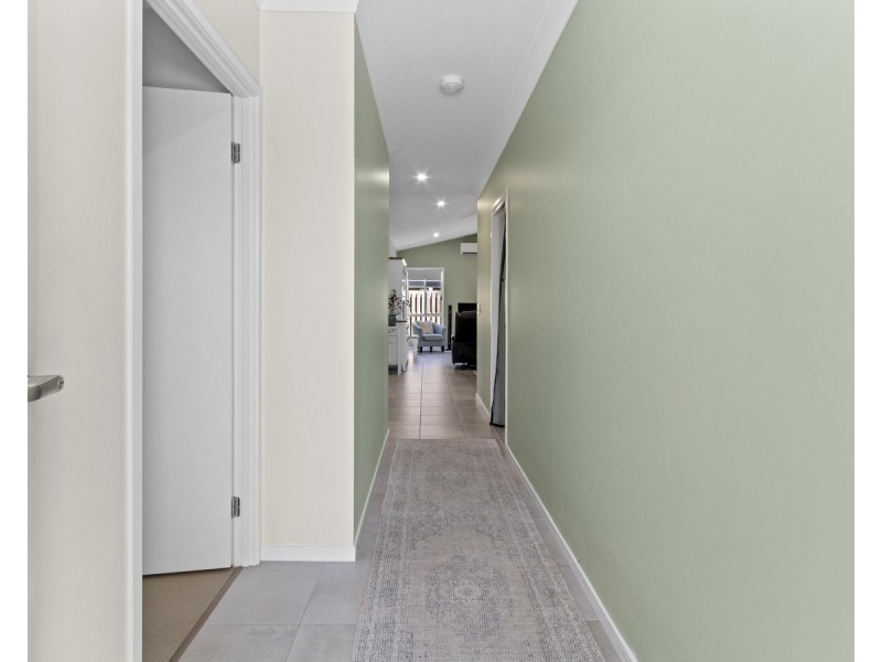 144/2-20 Island View Drive, Urangan QLD 4655