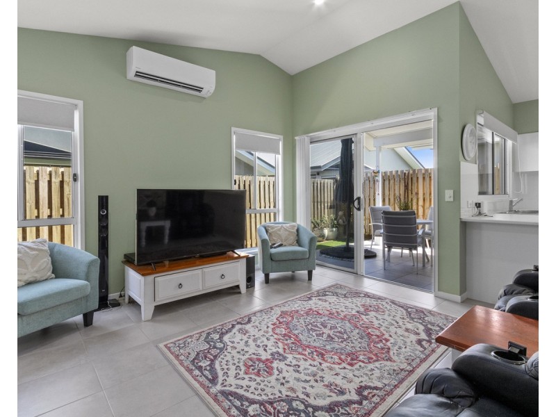 144/2-20 Island View Drive, Urangan QLD 4655