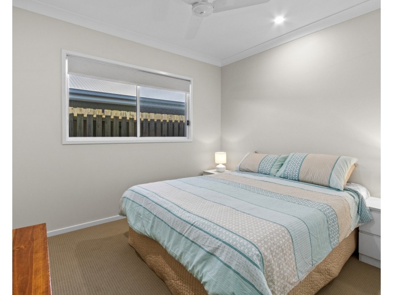 144/2-20 Island View Drive, Urangan QLD 4655