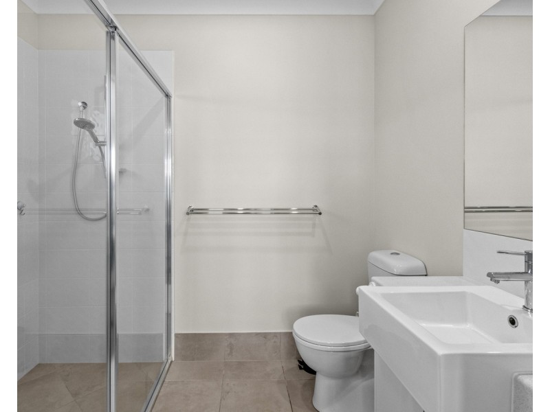 144/2-20 Island View Drive, Urangan QLD 4655