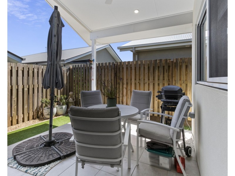 144/2-20 Island View Drive, Urangan QLD 4655