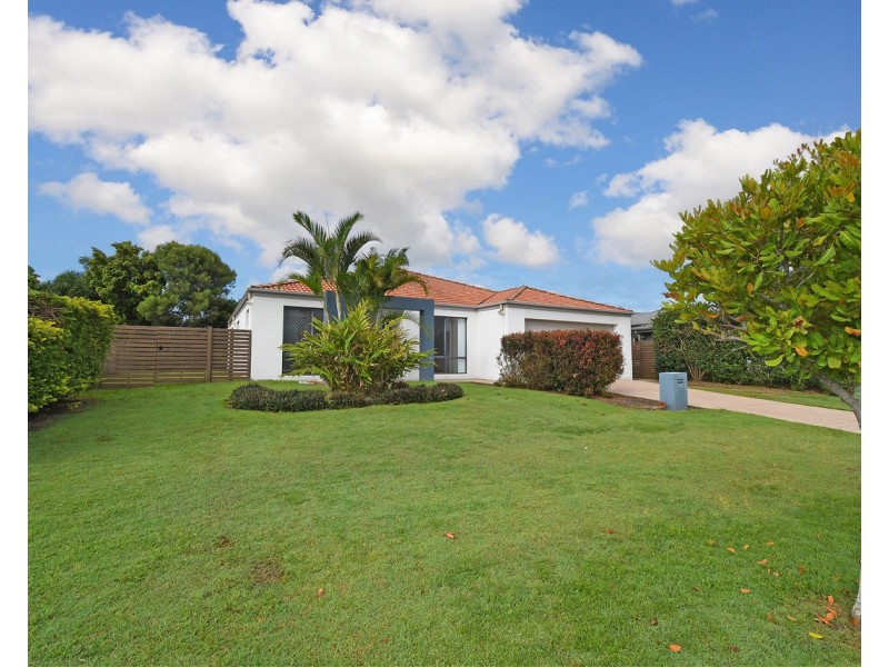 11 Captain Cook  Street, Urraween QLD 4655