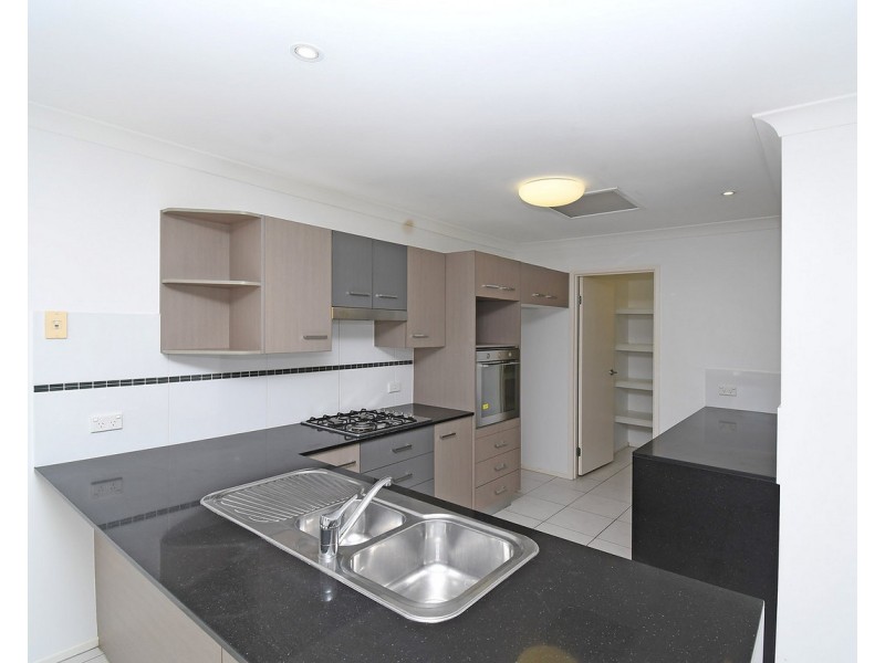 11 Captain Cook  Street, Urraween QLD 4655