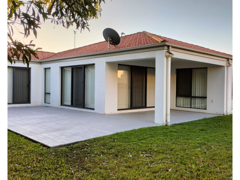 11 Captain Cook  Street, Urraween QLD 4655