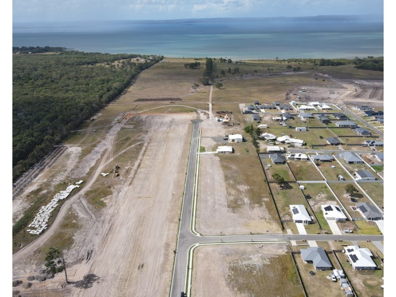 19 Humpback Circuit, Booral QLD 4655