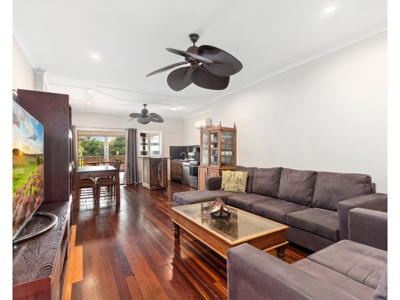 535 Esplanade, Urangan QLD 4655