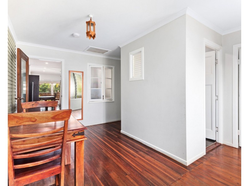 535 Esplanade, Urangan QLD 4655