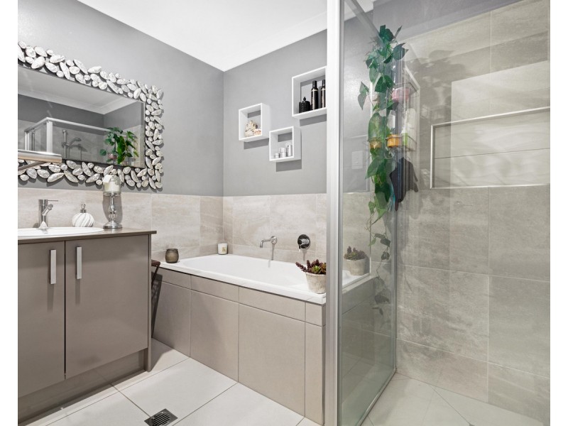 46 North Street, Point Vernon QLD 4655