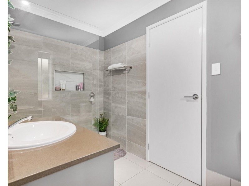 46 North Street, Point Vernon QLD 4655