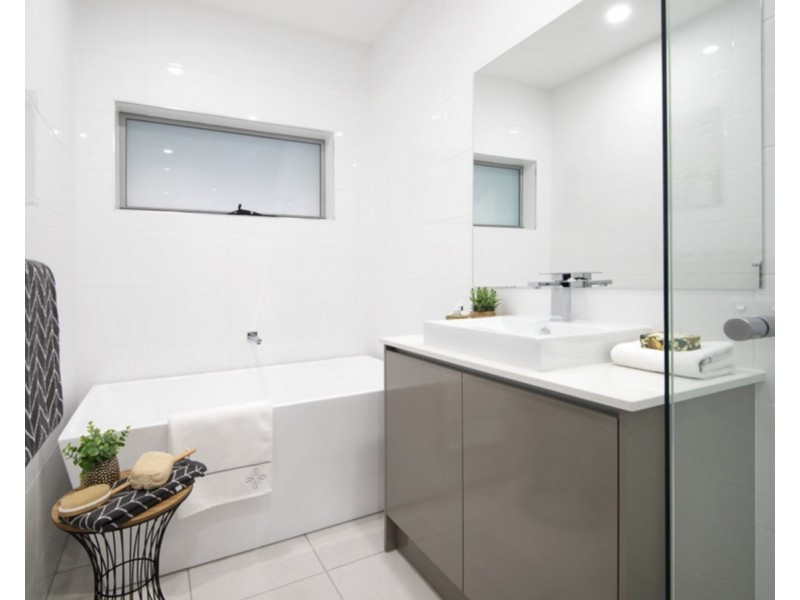 32 Freeman Court, Urraween QLD 4655