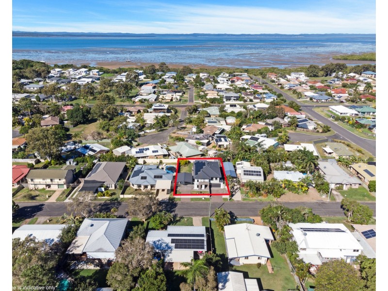 116 Limpus Street, Urangan QLD 4655