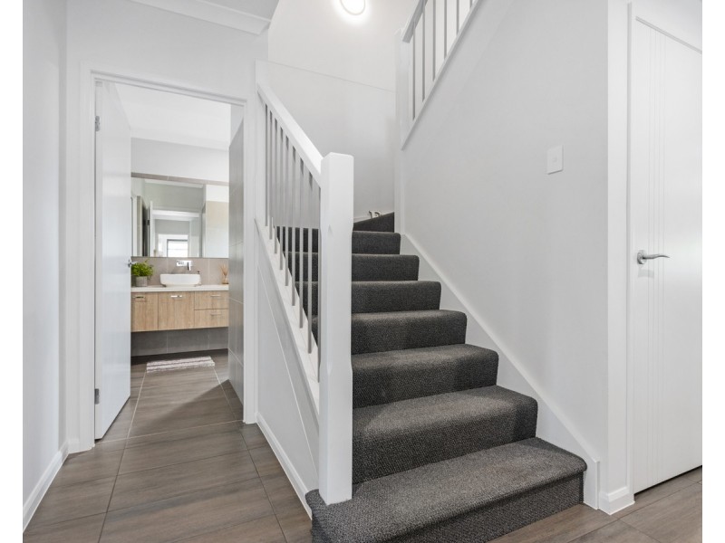 116 Limpus Street, Urangan QLD 4655