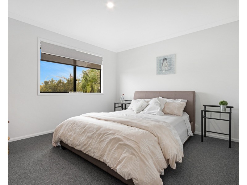 116 Limpus Street, Urangan QLD 4655