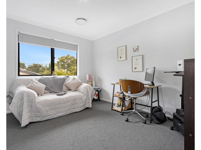 116 Limpus Street, Urangan QLD 4655