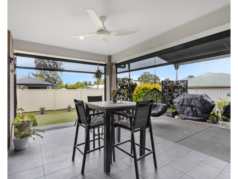 116 Limpus Street, Urangan QLD 4655