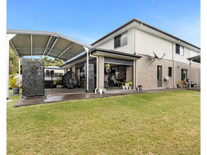 116 Limpus Street, Urangan QLD 4655