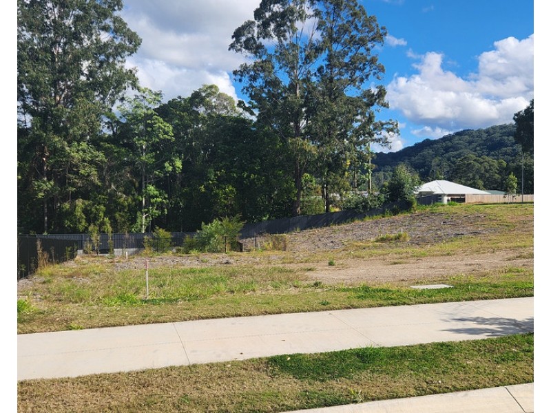 4 Peak Place, Yandina QLD 4561