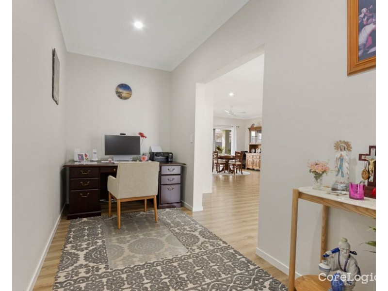 1 Dakota Close, Booral QLD 4655