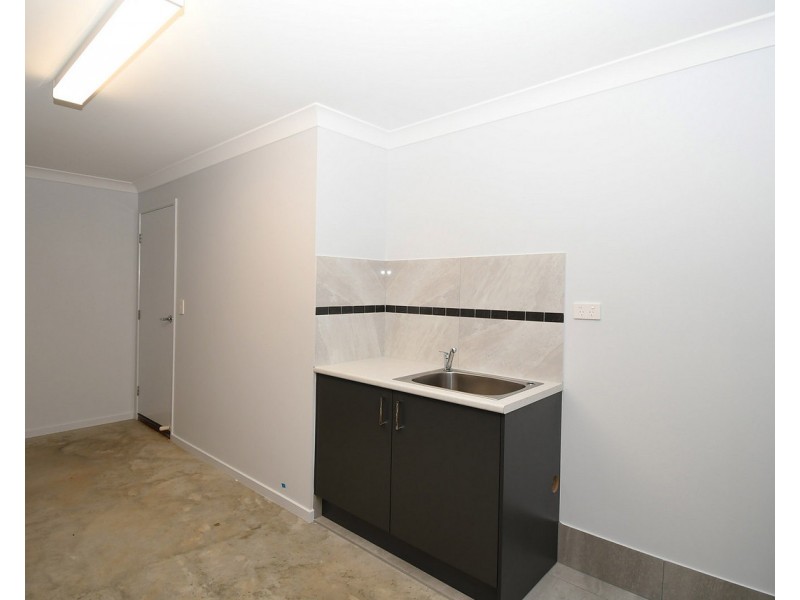 10 New Road, Wondunna QLD 4655